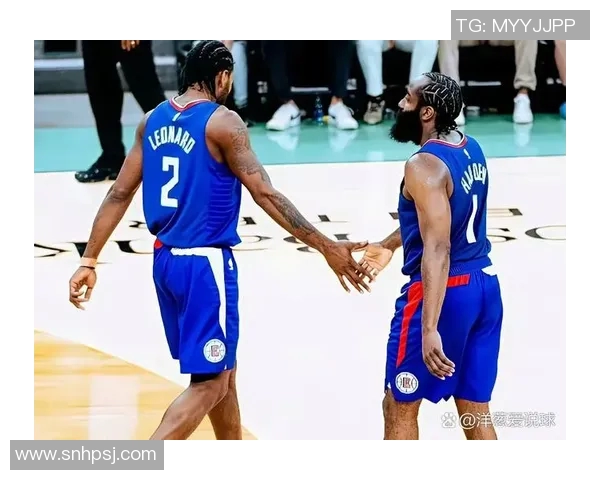 哈登与伦纳德双星闪耀快船力克老鹰终结对手四连胜